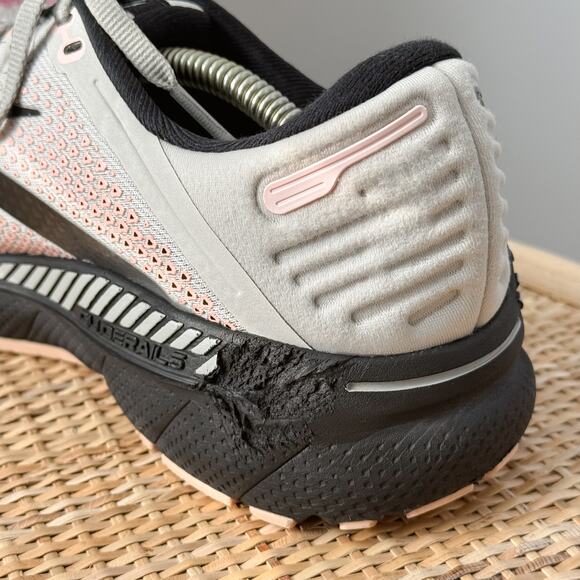 Brooks Adrenaline GTS 22 Grey Rose Black Road-Running Sneakers Women’s 9.5 - Picture 9 of 9